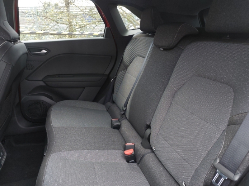 Renault Symbioz 1.3 Tce 140 Techno HK75VZS Red #6