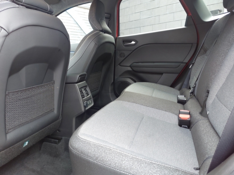 Renault Symbioz 1.3 Tce 140 Techno HK75UST Red #6