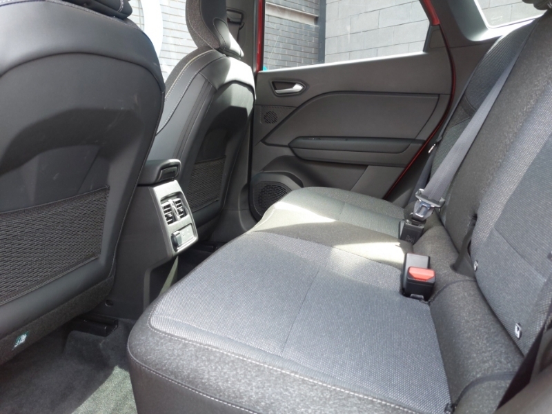 Renault Symbioz 1.3 Tce 140 Techno HK75UFD Red #6