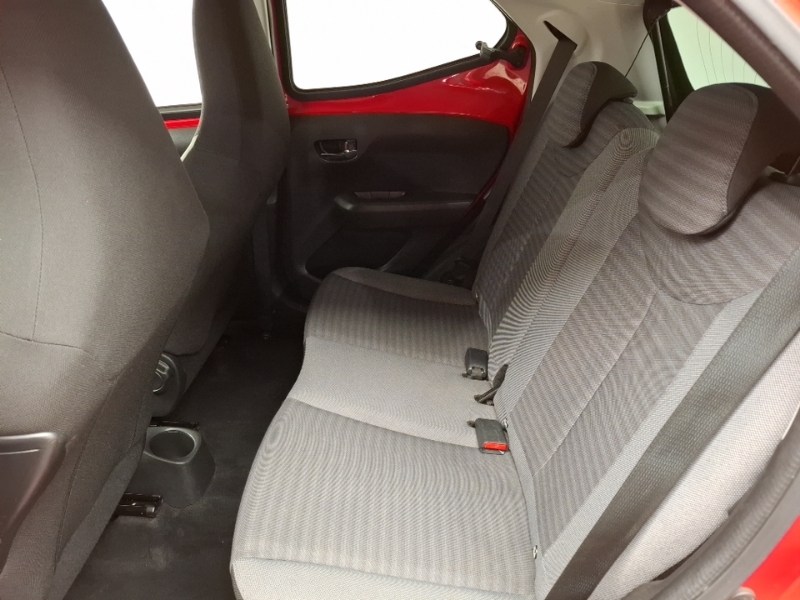 Toyota Aygo 1.0 Vvt-i X-trend SH19PJV Red #6