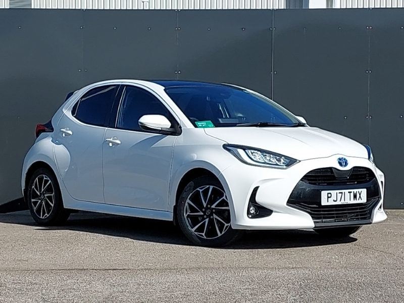 Toyota Yaris 1.5 Hybrid Design Cvt White