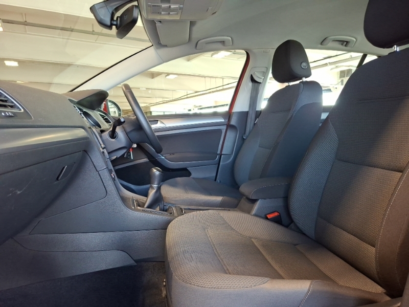 Volkswagen Golf 1.0 Tsi Match Bluemotion Edition Red #5