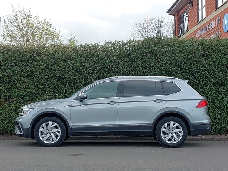 Volkswagen Tiguan Allspace 1.5 Tsi Life Silver #4