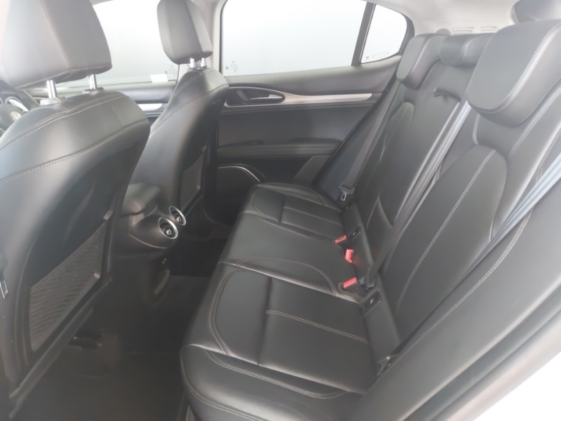 Alfa Romeo Stelvio 2.2 D 210 Speciale Silver #6