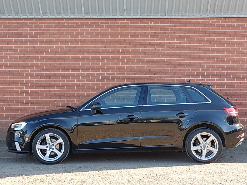 Audi A3 30 Tfsi 116 Sport SH68BTO Black #4