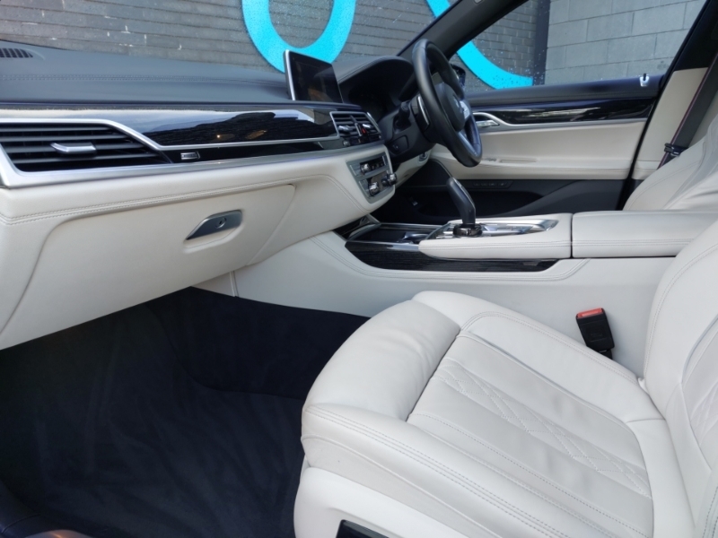 BMW 7 Series 730D Xdrive M Sport SA70YBW Blue #5