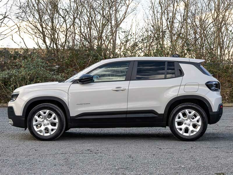 Jeep Avenger 1.2 E-hybrid Altitude Dct Grey #4