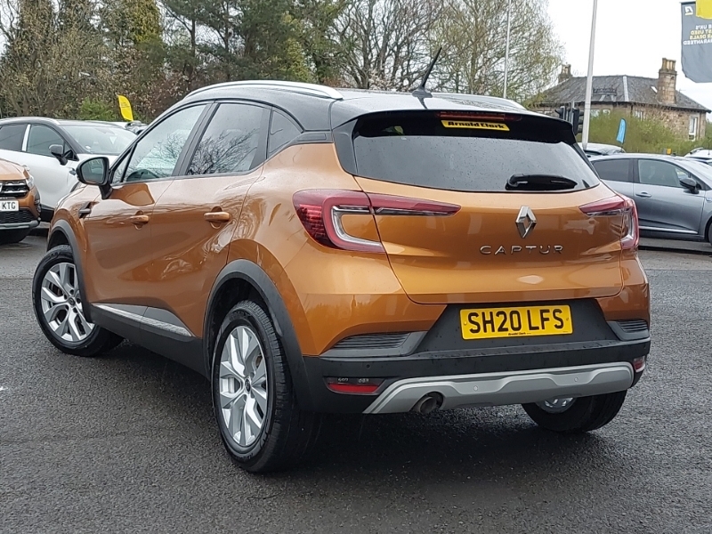 Renault Captur 1.3 Tce 130 Iconic SH20LFS Orange #2
