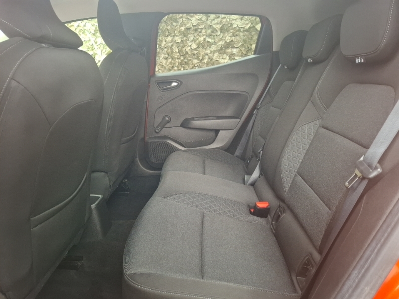 Renault Clio 1.0 Sce 75 Iconic SH20GLV Orange #6