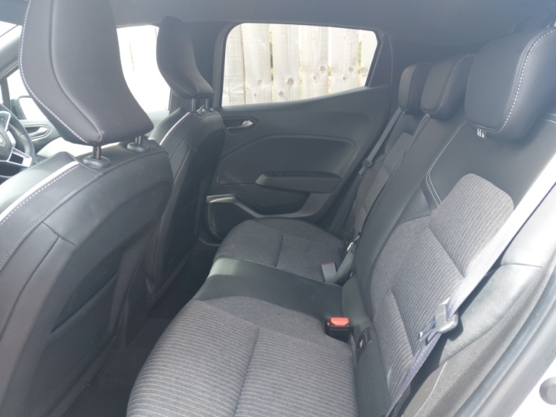 Renault Clio 1.6 E-tech Full Hybrid 145 Techno GV72VGR Silver #6