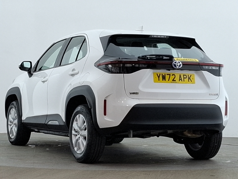 Toyota Yaris Cross 1.5 Hybrid Icon Cvt YW72APK White #2