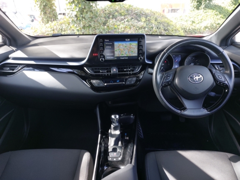 Toyota C-Hr 2.0 Hybrid Design Cvt XUI6469 Red #3