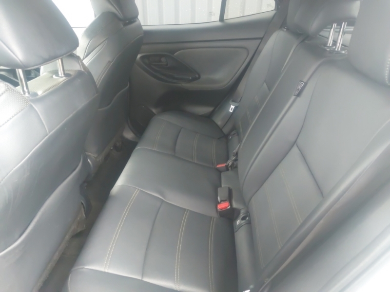 Toyota Yaris Cross 1.5 Hybrid Premiere Edition Cvt MD22KOA White #6
