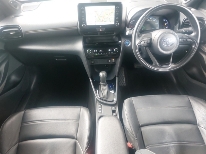 Toyota Yaris Cross 1.5 Hybrid Premiere Edition Cvt MD22KOA White #3
