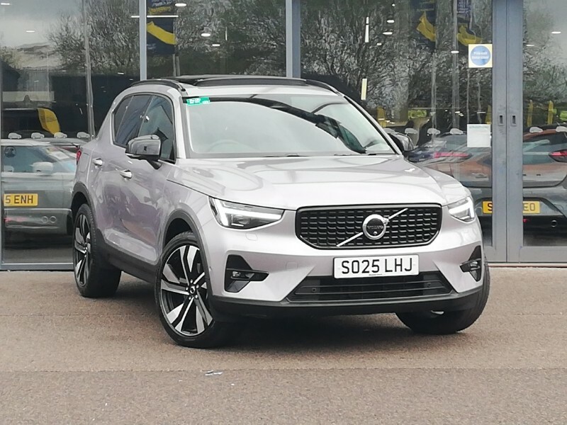 Volvo XC40 2.0 B3p Ultra Dark Silver