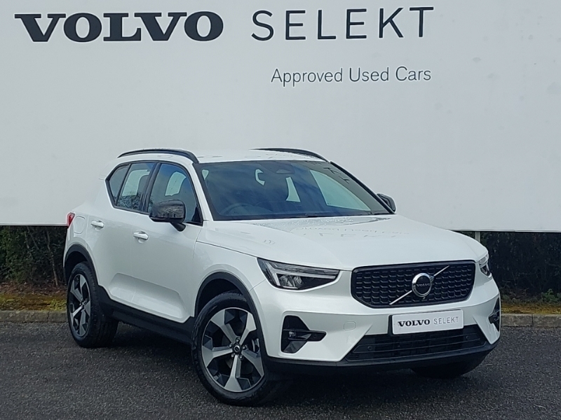 Volvo XC40 2.0 B3p Plus Dark White