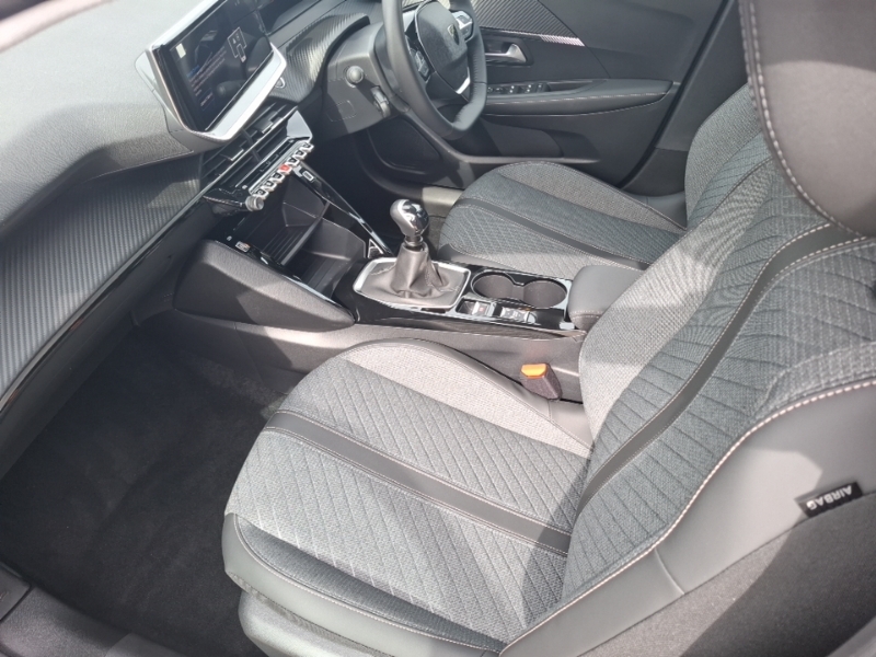 Peugeot 208 1.2 Puretech 100 Allure SJ26UTT Black #5