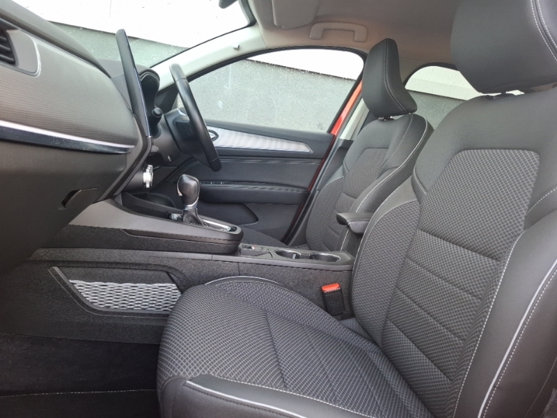 Renault Arkana 1.6 E-tech Hybrid 145 S Edition Red #5