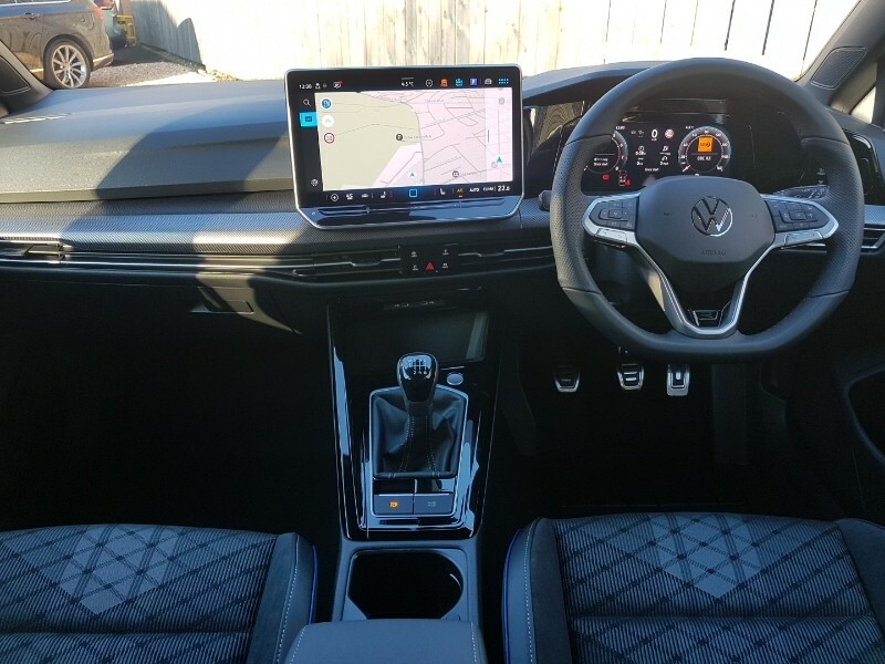 Volkswagen Golf 1.5 Tsi 150 Black Edition White #3
