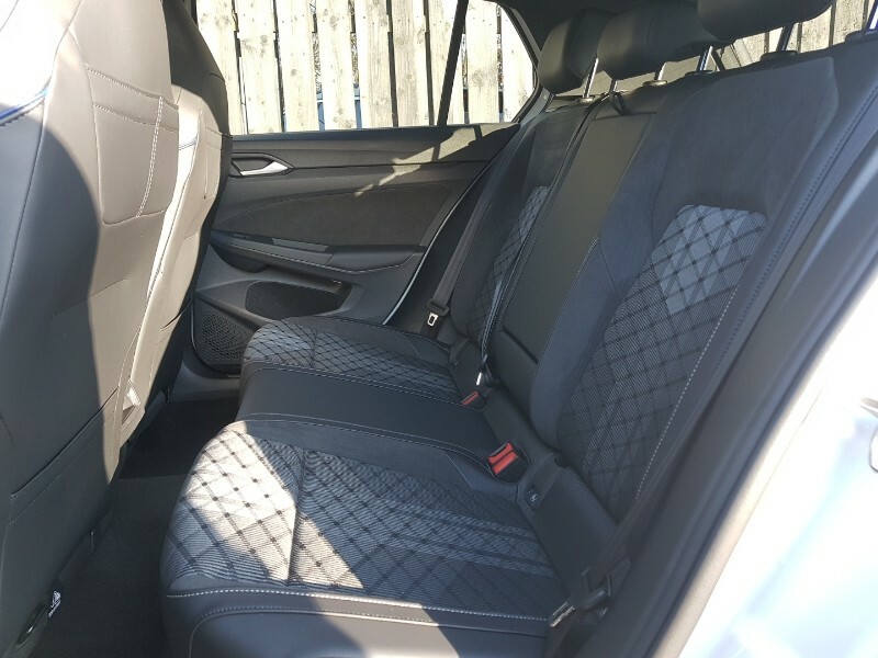 Volkswagen Golf 1.5 Tsi 150 Black Edition White #6