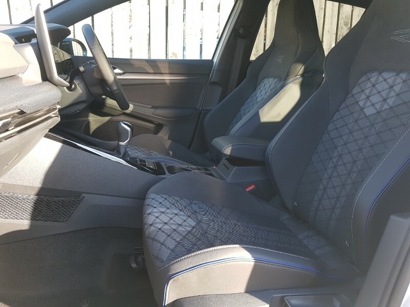 Volkswagen Golf 1.5 Tsi 150 Black Edition White #5