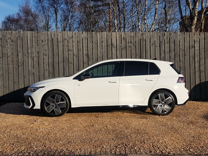 Volkswagen Golf 1.5 Tsi 150 Black Edition White #4