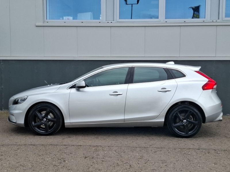 Volvo V40 D4 190 R Design Lux Nav Geartronic Silver #4