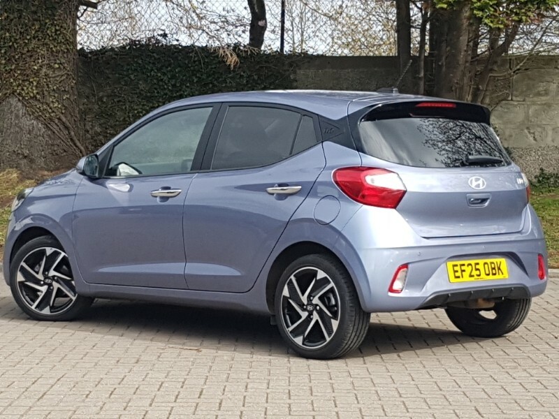 Hyundai I10 1.0 63 Premium Nav EF25OBK Blue #2