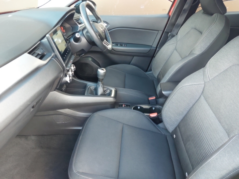 Renault Captur 1.3 Tce 130 Iconic Red #5
