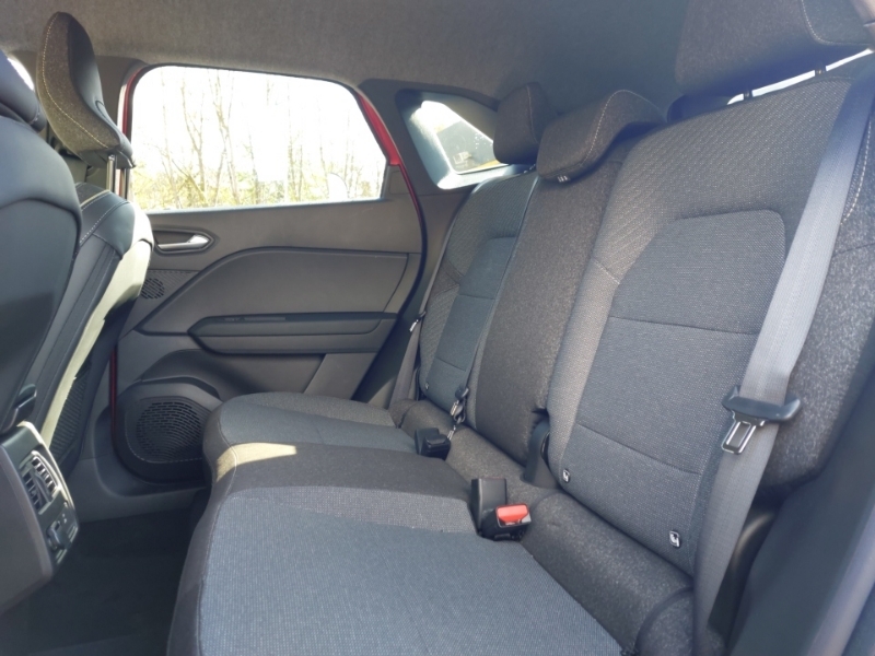 Renault Symbioz 1.3 Tce 140 Techno HK75UHM Red #6