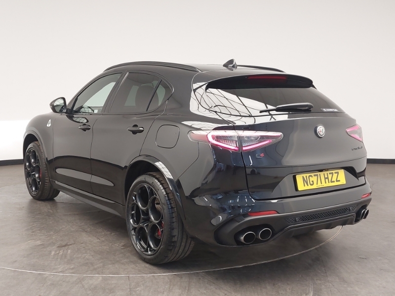 Alfa Romeo Stelvio 2.9 V6 Biturbo 510 Quadrifoglio Acc Black #2