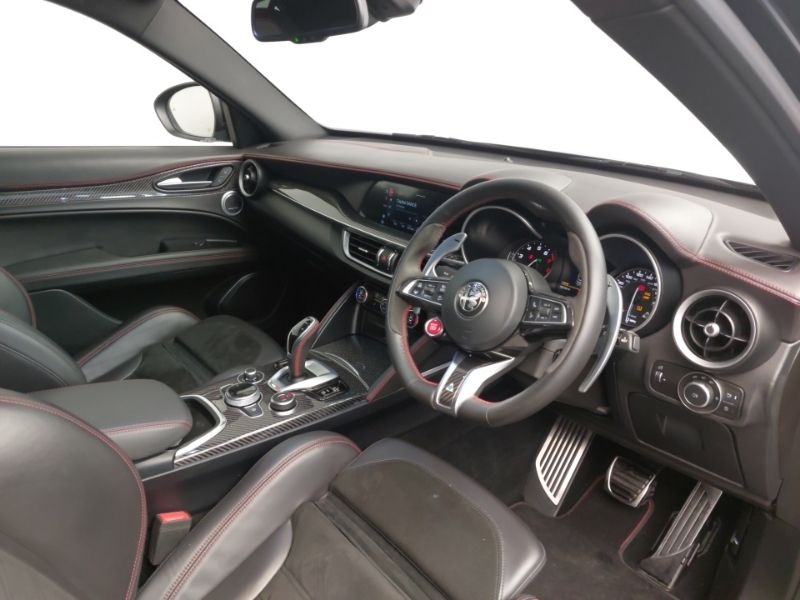Alfa Romeo Stelvio 2.9 V6 Biturbo 510 Quadrifoglio Acc Black #6