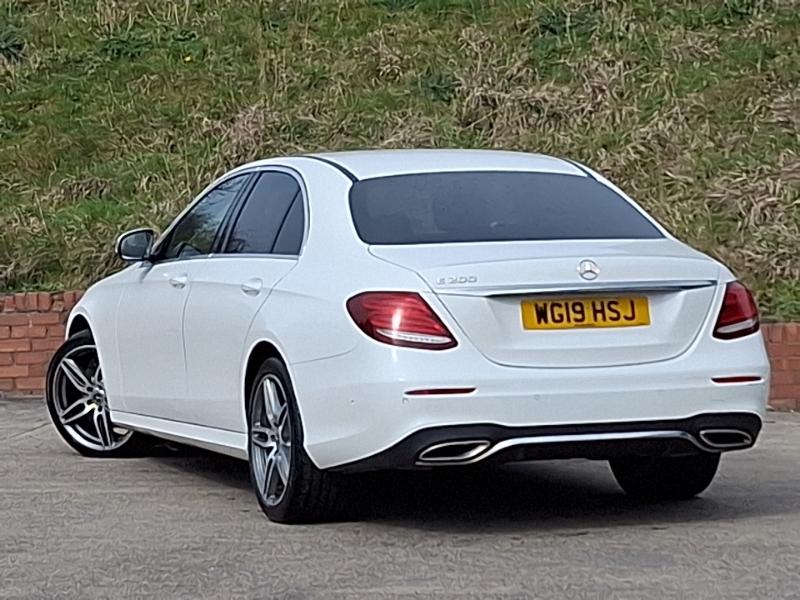 Mercedes-Benz E Class E 200 Amg Line 9G-tronic WG19HSJ White #2