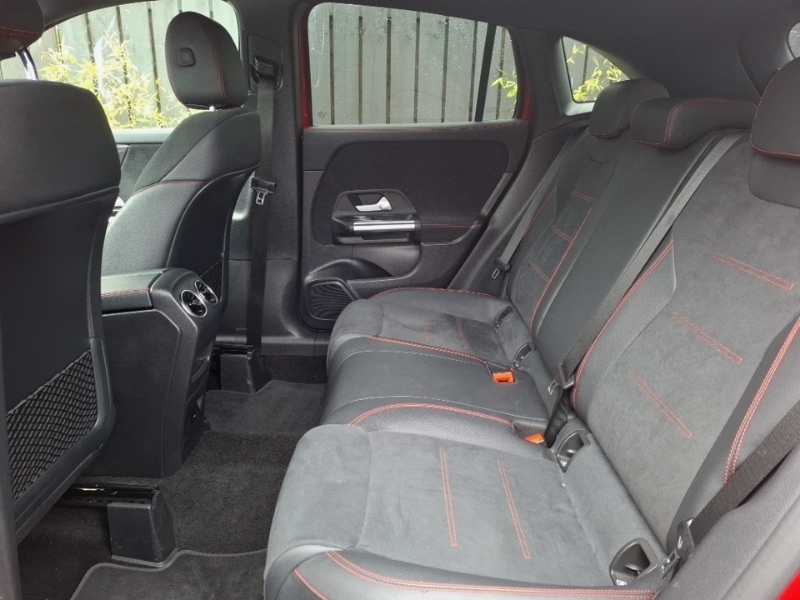 Mercedes-Benz GLA Class Gla 200 Amg Line SV22KKP Red #6