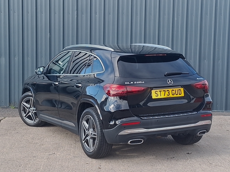 Mercedes-Benz GLA Class Gla 220D 4Matic Amg Line Executive Black #2
