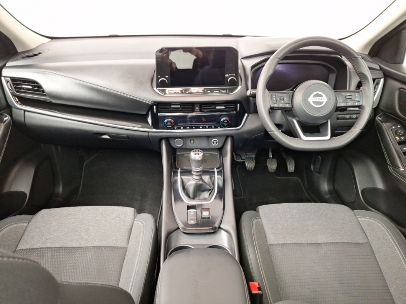 Nissan Qashqai 1.3 Dig-t Mh Premiere Edition MC71NHX Black #3