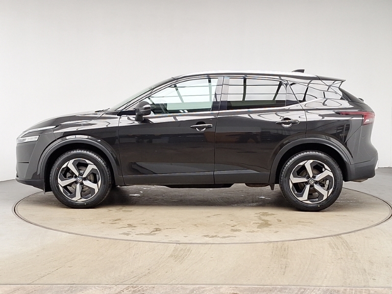 Nissan Qashqai 1.3 Dig-t Mh Premiere Edition MC71NHX Black #4