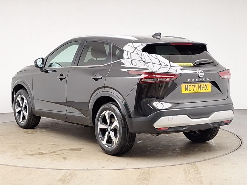 Nissan Qashqai 1.3 Dig-t Mh Premiere Edition MC71NHX Black #2