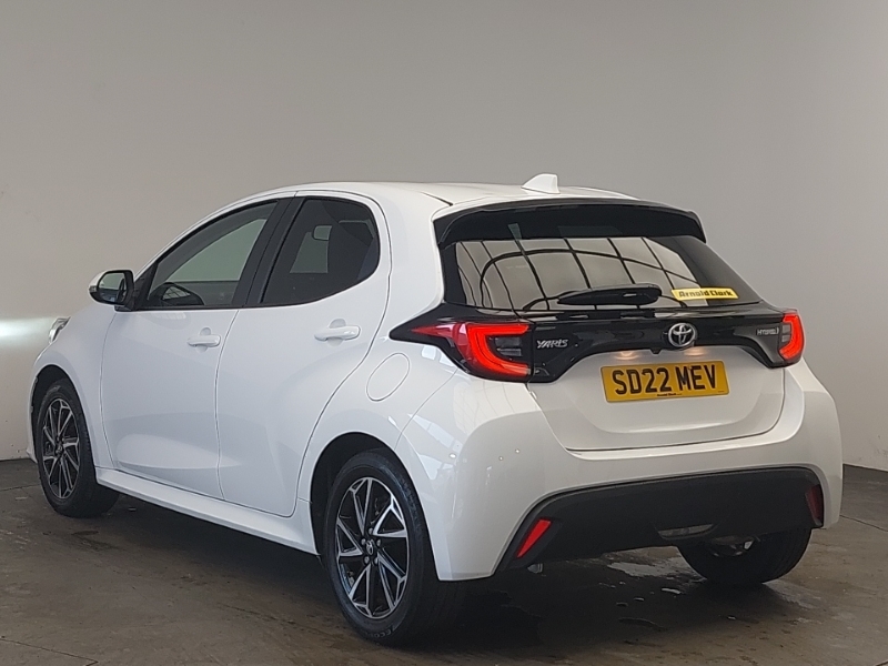 Toyota Yaris 1.5 Hybrid Design Cvt SD22MEV White #2