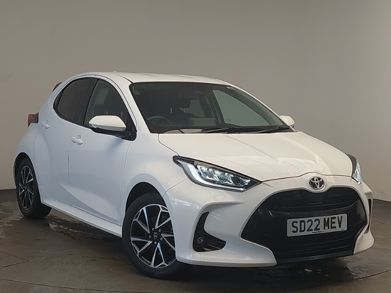 Toyota Yaris 1.5 Hybrid Design Cvt White