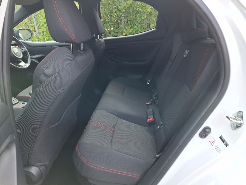 Toyota Yaris 1.5 Hybrid Gr Sport Cvt City Pack HF23YNB White #6
