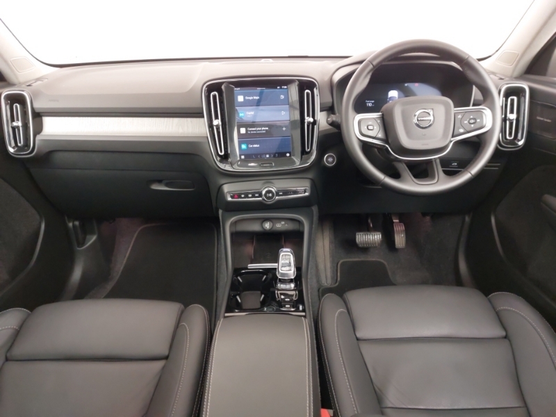Volvo XC40 2.0 B4p Ultra Dark SL74AFY Red #3