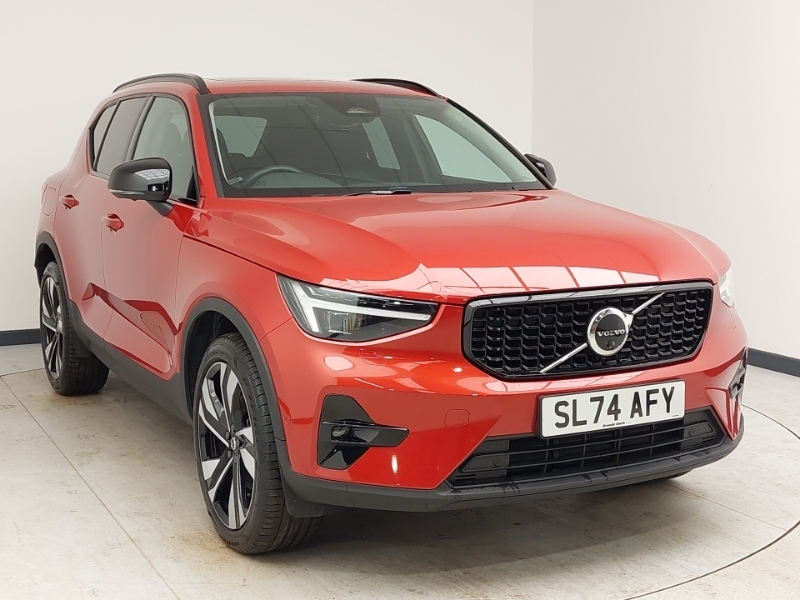 Volvo XC40 2.0 B4p Ultra Dark Red