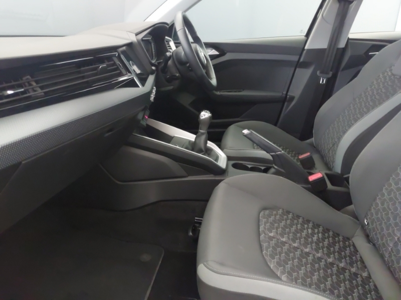 Audi A1 35 Tfsi Sport Black #5