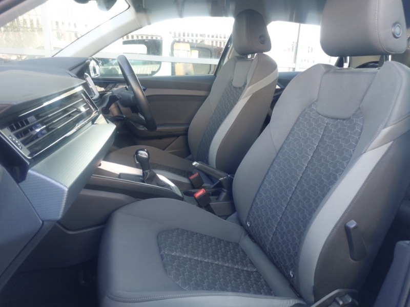 Audi A1 25 Tfsi Sport S Tronic HG73NCX Black #5