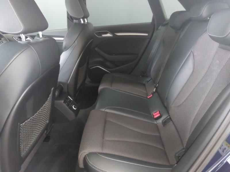 Audi A3 35 Tdi Black Edition YH20YJZ Blue #6