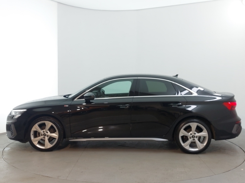 Audi A3 35 Tfsi S Line GV73FYY Black #4