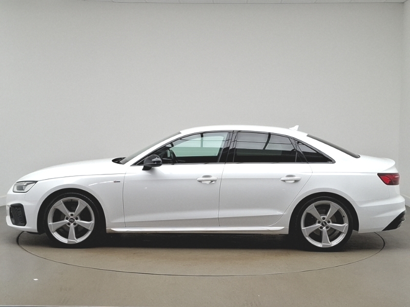 Audi A4 35 Tdi Black Edition S Tronic RJ69RZX White #4