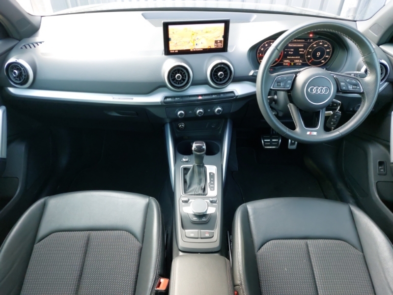 Audi Q2 35 Tfsi S Line S Tronic EY72ZTU Black #3
