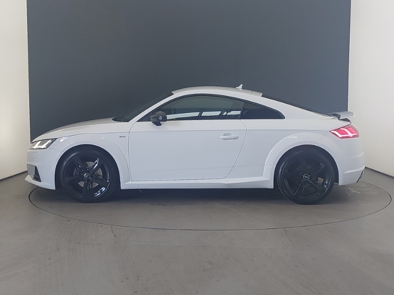 Audi TT 1.8T Fsi Black Edition EK17GUW White #4